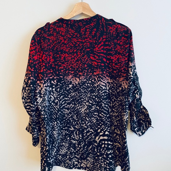 Calvin Klein pattern blouse - great condition!! - Picture 6 of 8